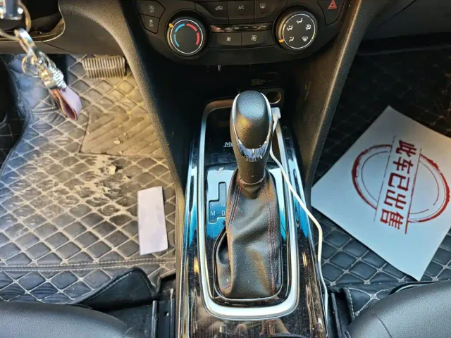 Chevrolet Monza — Фото автомобиля 13