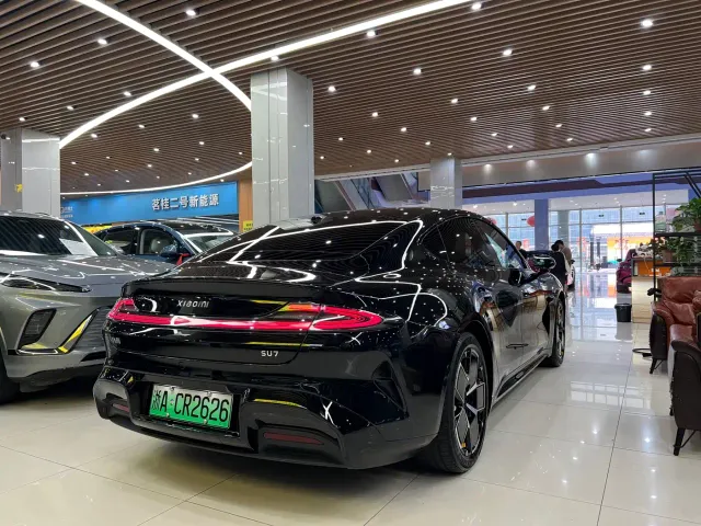 Xiaomi SU7 — Фото автомобиля 15