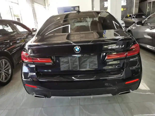 BMW 5 Series — Фото автомобиля 5
