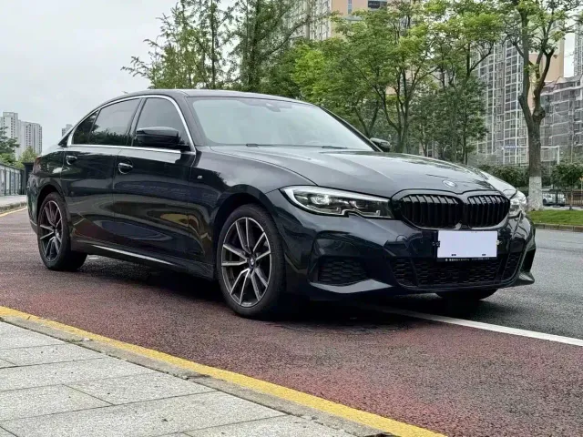 BMW 3 Series — Фото автомобиля 3