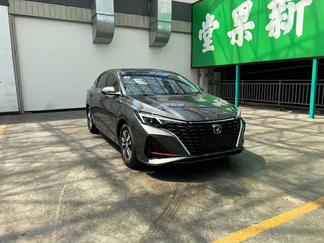 Changan Eado — Фото автомобиля 3