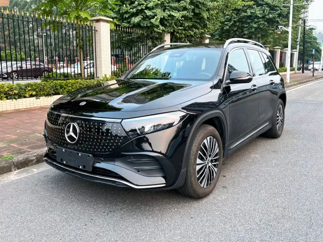 Фотография автомобиля — Mercedes-Benz EQB