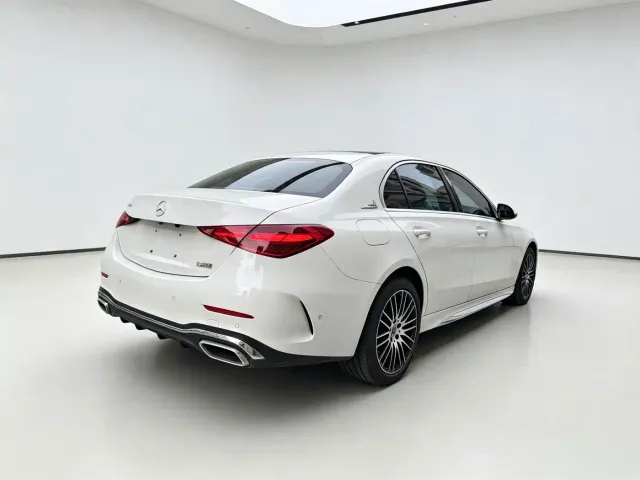 Mercedes-Benz C-Class — Фото автомобиля 11
