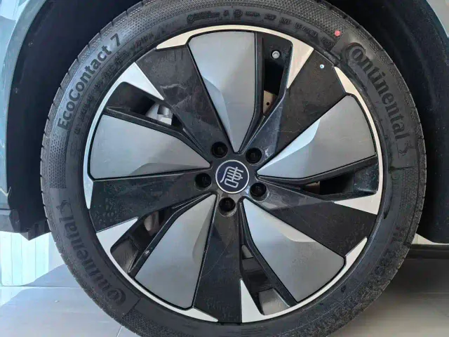 BYD Tang L — Фото автомобиля 4