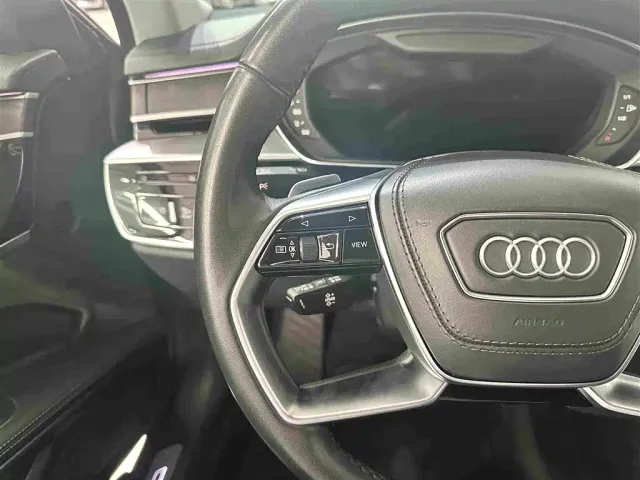 Audi A8 — Фото автомобиля 8