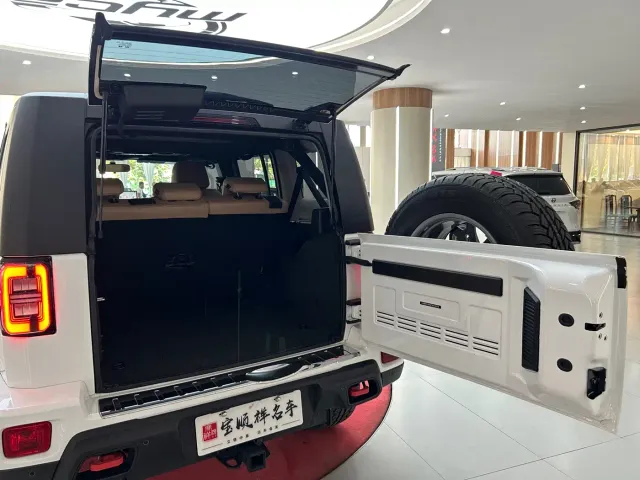 BAIC BJ40 — Фото автомобиля 9