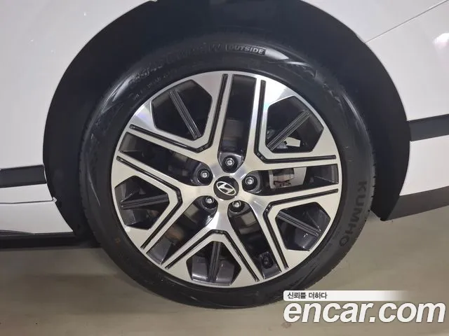 Hyundai Grandeur GN7 — Фото автомобиля 20