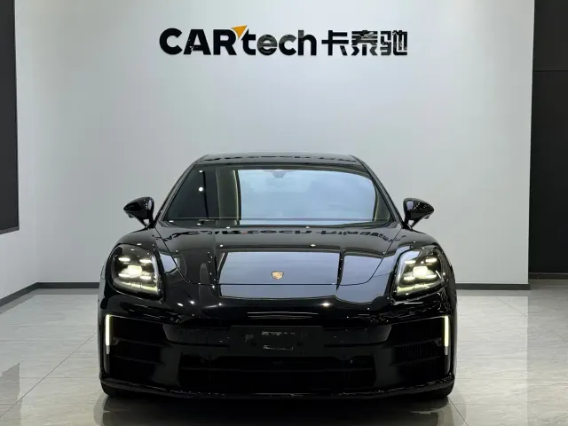 Porsche Panamera — Фото автомобиля 2