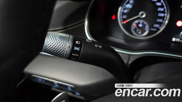 Genesis GV80 — Фото автомобиля 27