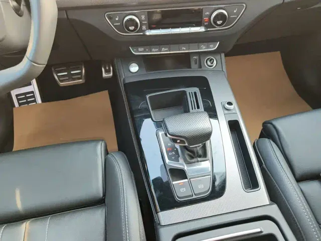 Audi Q5L — Фото автомобиля 9