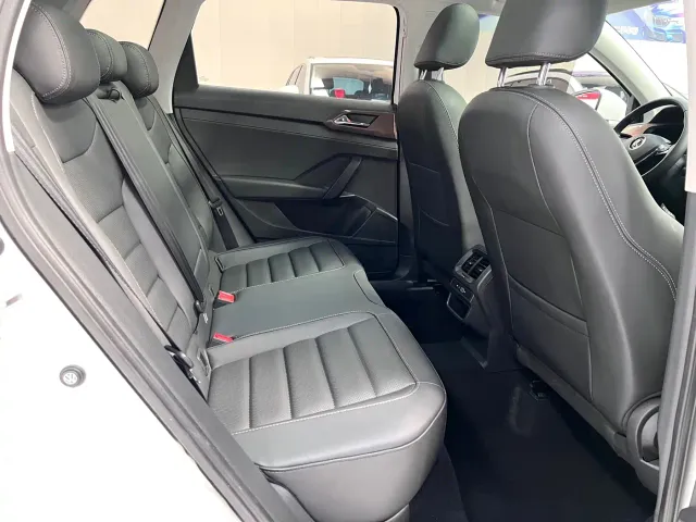 Volkswagen Tharu — Фото автомобиля 12