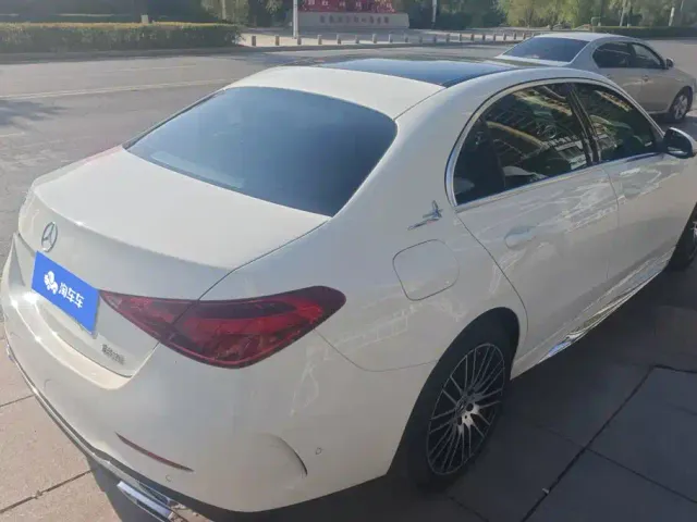 Mercedes-Benz C-Class — Фото автомобиля 3