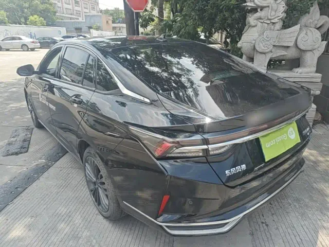 Dongfeng Yixuan MAX — Фото автомобиля 4
