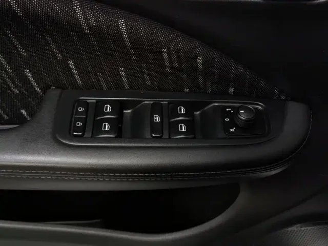 Leapmotor T03 — Фото автомобиля 9