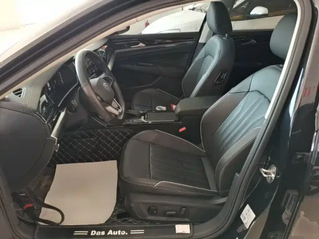 Volkswagen Passat — Фото автомобиля 14