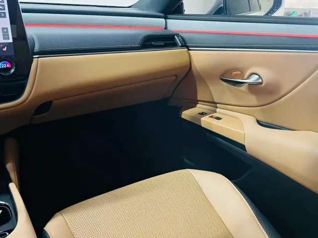 Lexus ES — Фото автомобиля 16