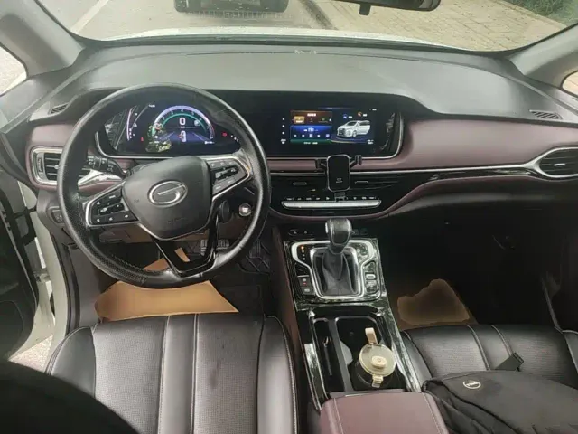 GAC Trumpchi M6 — Фото автомобиля 9