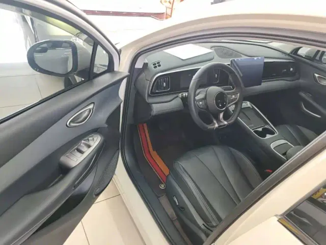BYD Sealion 05 EV — Фото автомобиля 15
