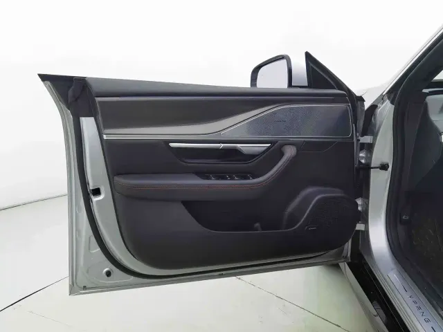 Xpeng P7 — Фото автомобиля 7