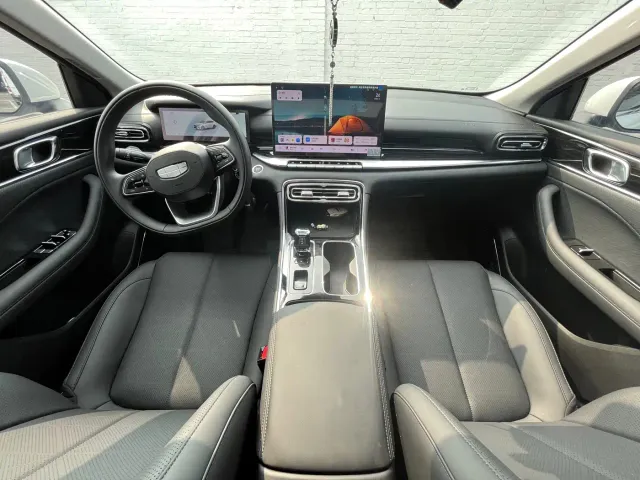 Geely Emgrand — Фото автомобиля 8