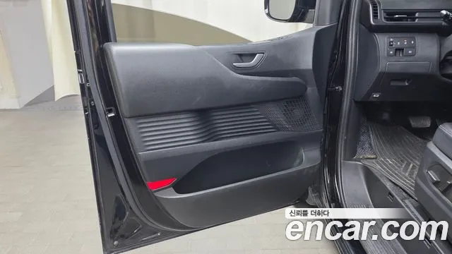 Hyundai Staria Staria 4WD Tourer 9 мест — Фото автомобиля 24