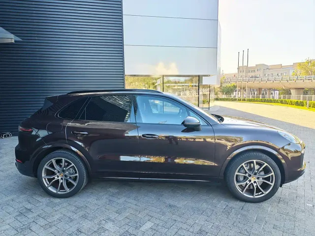 Porsche Cayenne — Фото автомобиля 5
