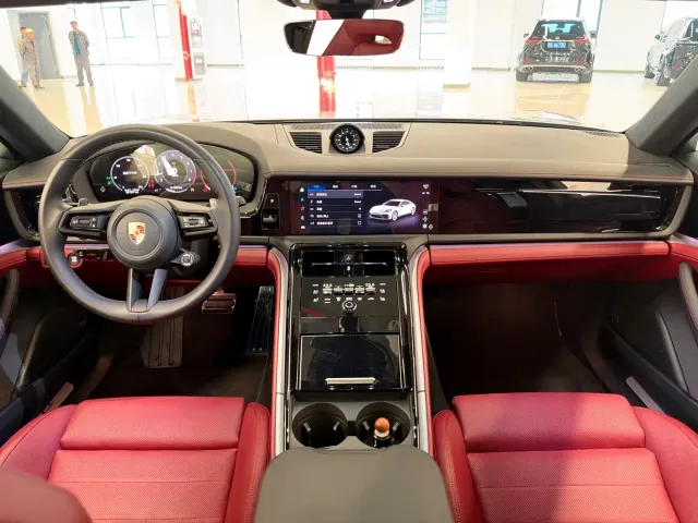 Porsche Panamera — Фото автомобиля 10