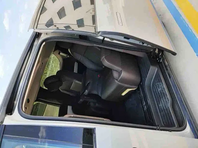 Li Auto MEGA — Фото автомобиля 5