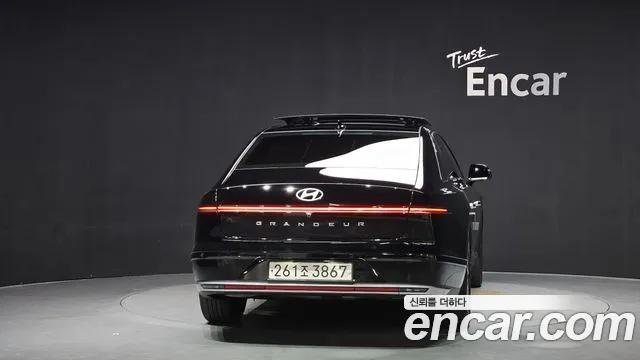 Hyundai Grandeur — Фото автомобиля 3