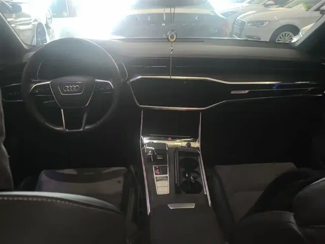 Audi A6L — Фото автомобиля 9