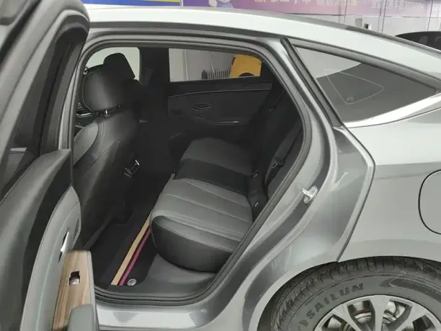 BYD Qin L — Фото автомобиля 11