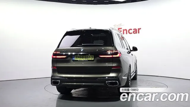 BMW X7 — Фото автомобиля 4