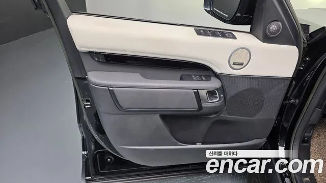 Land Rover Discovery — Фото автомобиля 13