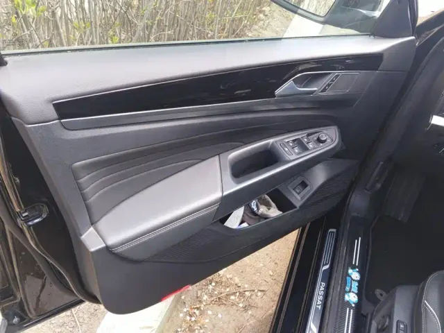 Volkswagen Passat — Фото автомобиля 7