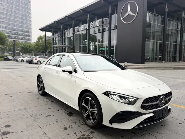 Mercedes-Benz A-Class — Фото автомобиля 3