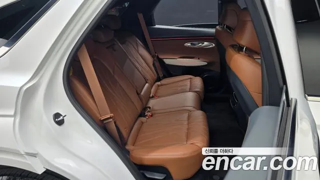 Genesis GV70 — Фото автомобиля 16