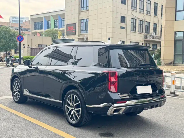 GAC Trumpchi GS8 — Фото автомобиля 16