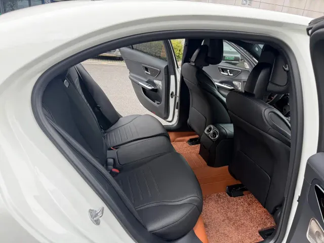 Mercedes-Benz C-Class — Фото автомобиля 12