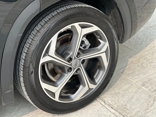 Geely Xingyue L — Фото автомобиля 8