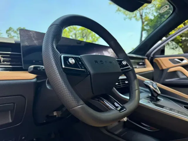 Roewe RX5 — Фото автомобиля 7