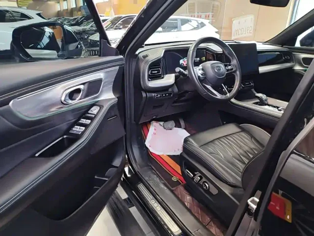 GAC Trumpchi GS8 — Фото автомобиля 15