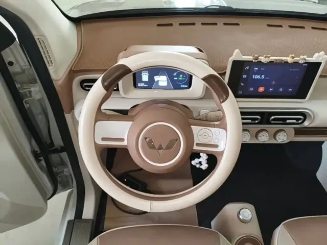 Wuling Hongguang Mini EV — Фото автомобиля 10
