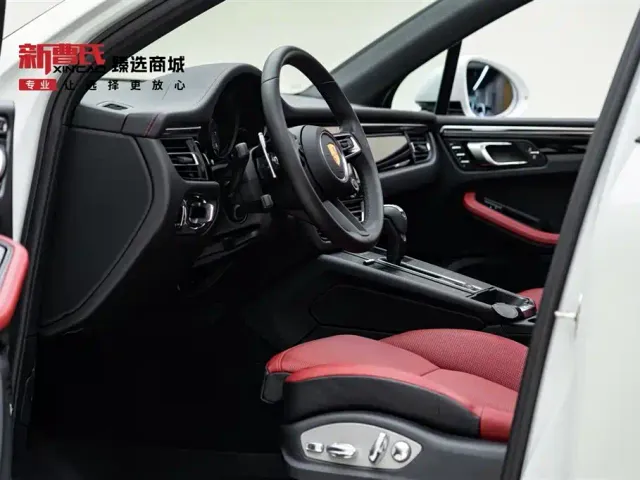 Porsche Macan — Фото автомобиля 11