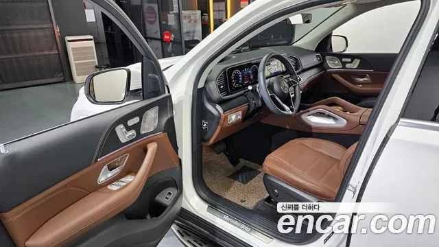 Mercedes-Benz GLE-Class — Фото автомобиля 11