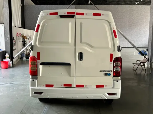 Changan Star 9 EV — Фото автомобиля 6