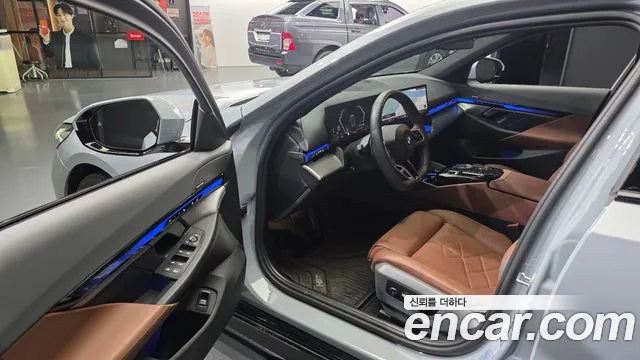 BMW 5-Series 5 серия (G60) 530i xDrive M Sport — Фото автомобиля 8