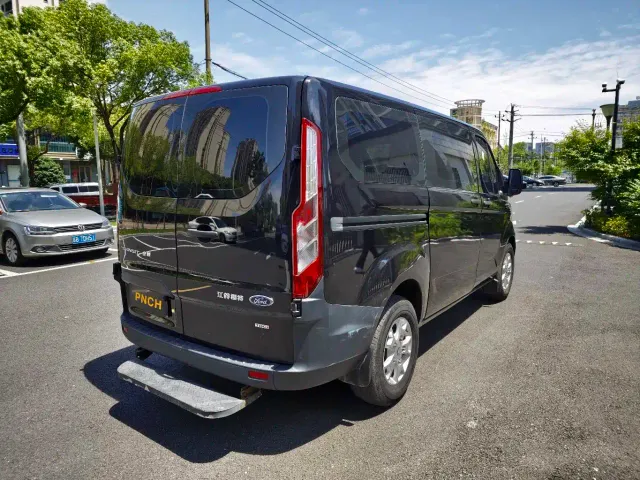 Ford Transit — Фото автомобиля 15