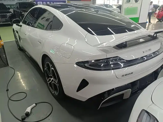 Xiaomi SU7 — Фото автомобиля 4