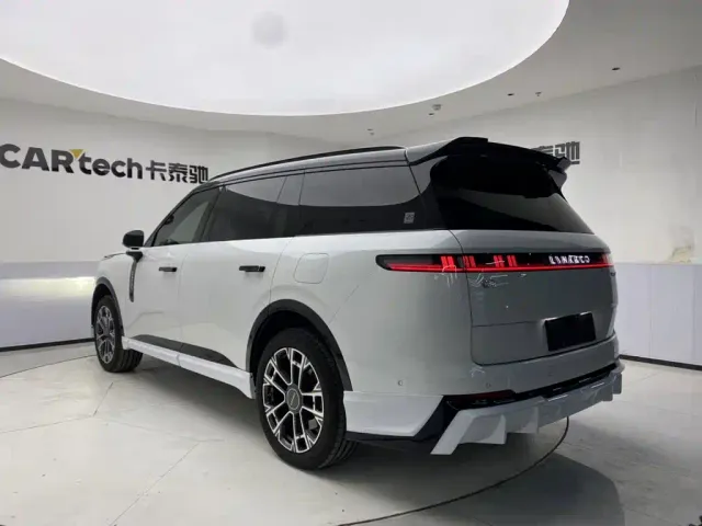 Lynk & Co 900 — Фото автомобиля 7