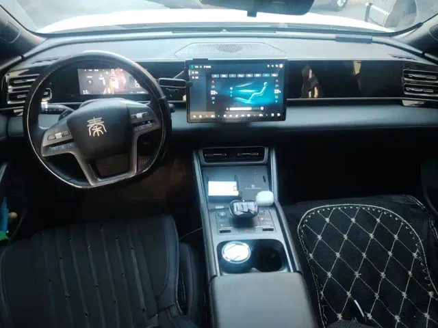 BYD Qin L — Фото автомобиля 12